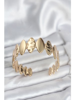 Inure Jewelry Pirinç Gold Renk Parçalı Model Kadın Bileklik