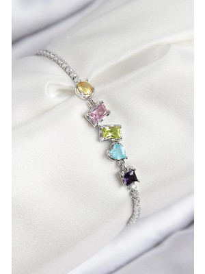 Inure Jewelry Pirinç Renkli Zirkon Taşlı Geometrik Model Gümüş Renk Kadın Bileklik