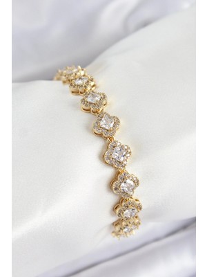 Inure Jewelry Pirinç Zirkon Taşlı Yonca Baget Model Gold Renk VIP Seri Kadın Bileklik