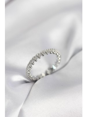Inure Jewelry Gümüş Renk Sıralı Zirkon Taşlı Model Kadın Yüzük