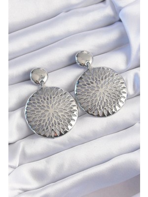 Inure Jewelry Pirinç Gümüş Renk Oval İşlemeli Küpe