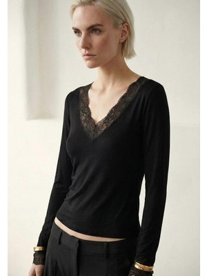 Shopping Shop V Yakası Dantelli Body Sıyah