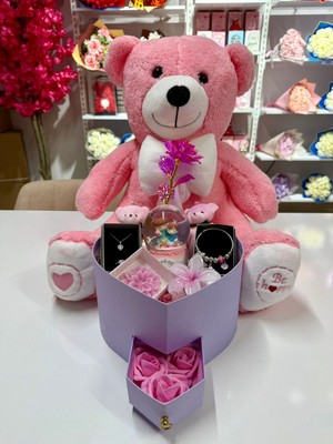 Ayı Evreni Büyük Peluş Ayılı Romantik Hediye Kutusu Pembe | Lila Kutu | Kar Küresi, Çelik Takı Seti, Peluş Ayıcık | Sevgiliye, Anneye, Doğum Günü, 14 Şubat, Yıldönümü