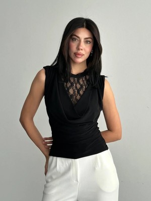 Shopping Shop Dantelli Drape Yaka Sıfır Kol Bluz Sıyah