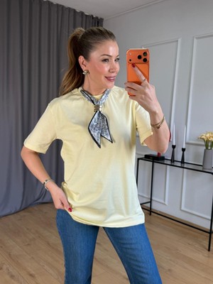 Size Özgü Sarı Fularlı Tshirt