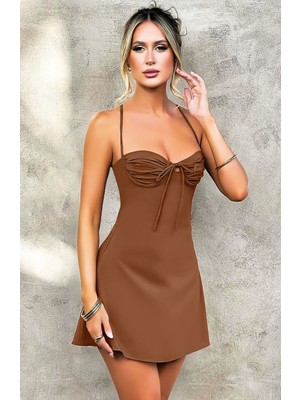  Özel Tasarım Ince Askılı Sırt Dekolteli Kahverengi Mini Saten Gecelik