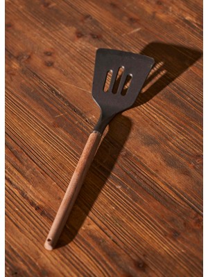 Bella Maison Golby 32,3x8 Cm Siyah Spatula Ahşap Sap ile Uzun Süreli Kullanım İçin Tasarlandı