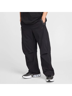 Nike Sportswear Tech Woven Oversized Bol Kesim  Erkek Siyah Eşofman Altı | HM7158-010