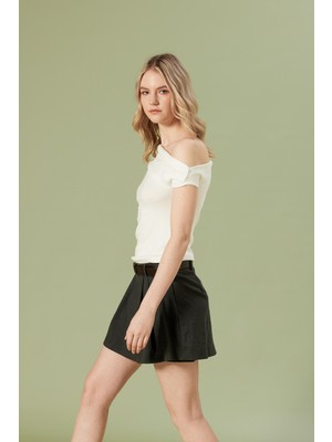 Nisan Triko Pamuklu Asimetrik Top