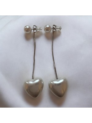 ALS Tasarım Dünyası Kadın Gümüş Renk Zincir E Top Incili Kalp Figürlü , Küpe