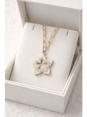 TeknoKapsül Altın Renk Çelik Yıldız Kolye Model 16 – Zirkon Taşlı, Kararma Yapmaz, Şık ve Günlük Kullanıma Uygun Kadın Kolyesi