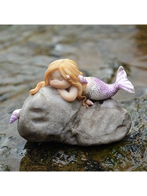 Top Minyatür Bahçesi ve Teraryum Kaya Heykeli Üzerinde Küçük Denizkızı