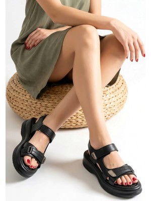 Kazax Ginya Siyah Cilt Cırt Cırtlı Sandalet