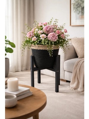 Ahşap Ayaklık ve Çiçek Sepeti