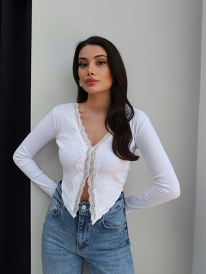 Esra Helvacı Dantel Detay Triko Bluz