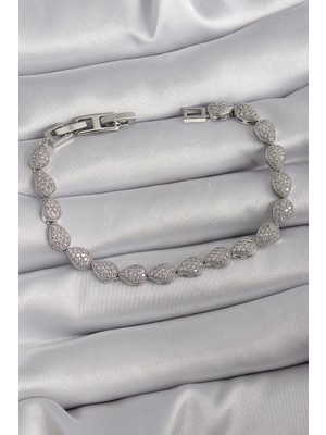 Venüs Shopping Pirinç Gümüş Renk Zirkon Taşlı Damla Model Vıp Seri Kadın Bileklik - TJ-BB6486
