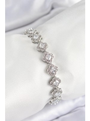 Uravas Store Pirinç Zirkon Taşlı Yonca Baget Model Gümüş Renk Vip Seri Kadın Bileklik - TJ-BB7509