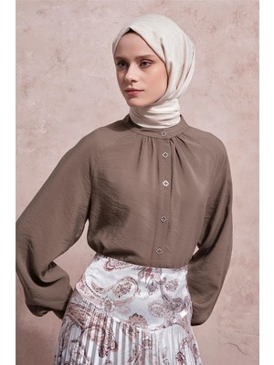 Armine Aksesuar Detaylı Bluz Haki