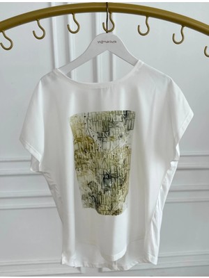 Önü Yazı Baskılı Taş Detaylı T-Shirt