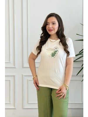 Taş Çiçek Baskılı T-Shirt