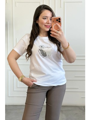 Taş Çiçek Baskılı T-Shirt