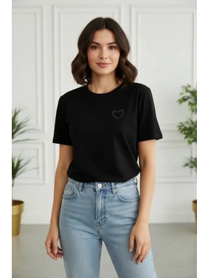 Kalp Taş Işlemeli T-Shirt