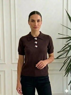 Polo Yaka Metal Çiçek Düğme Detaylı Kısa Kollu Triko