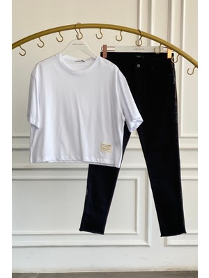 Bisiklet Yaka Düz T-Shirt