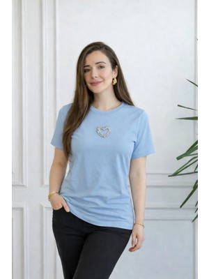 Önü Kalp Taş Detaylı Fitilli T-Shirt