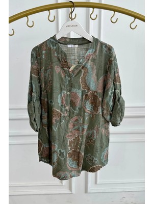 Yıldız Çiçeği Desen Üç Düğmeli Gömlek