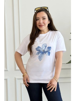 Önü Çiçek Baskılı T-Shirt