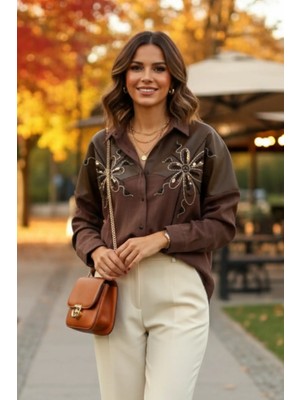 Pul ve Boncuk Işlemeli Deri Detaylı Gömlek