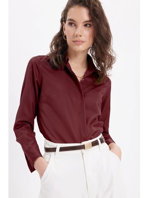 Tudors Kadın Slim Fit Dar Kesim Vucüda Oturan Uzun Kollu Gizli Düğme Detaylı Bordo Basic Gömlek