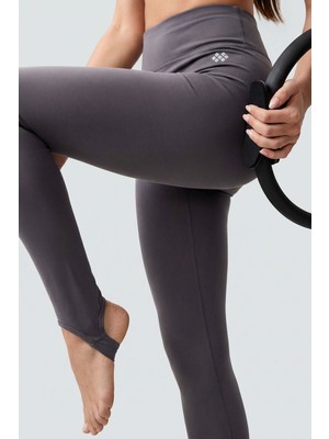 Koyu Gri Standart Fit Esnek Spor Performans Kadın Topuklu Tayt - 94685