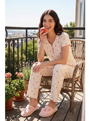 Lela % 100 Pamuk Regular Fit Yumuşak Dokulu Düğmeli V Yaka Pijama Takımı Bayan Pijama Takımı 65770755