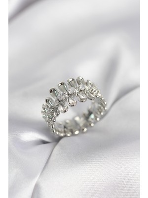 Zenvia Gümüş Renk Zirkon Taşlı Sıralı Damla Model Kadın Yüzük - TJ-BYK4045