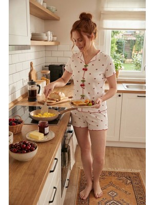 Lela Regular Fit Desenli V Yaka Şortlu Pijama Takımı Bayan Pijama Takımı 65770837