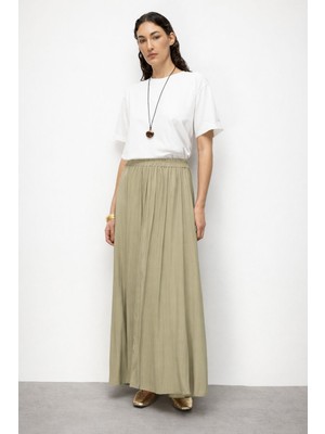 Hakı Mizalle Haki Kırışık Görünümlü Saten Maksi Etek