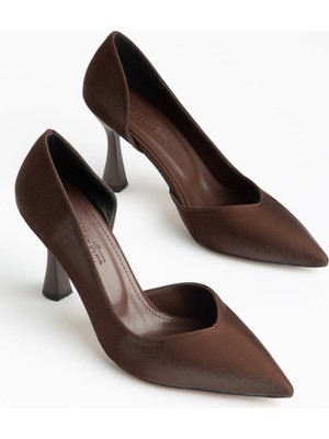 Dilimler Ayakkabı Büyük Beden Kadın Ince Topuklu Stiletto Kahverengi Parlak Saten Yan Açık