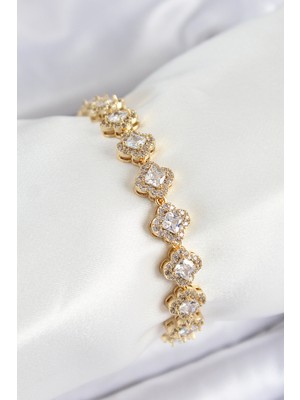 Zenvia Pirinç Zirkon Taşlı Yonca Baget Model Gold Renk Vıp Seri Kadın Bileklik - TJ-BB7510