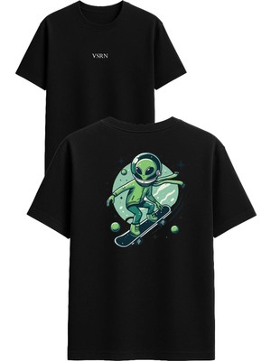 Vsrn Uzaylı Kaykaycı Tasarım Baskılı Siyah Oversize T Shirt