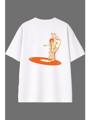 Vsrn Plakda Dans Eden Çift Tasarım Arka Baskılı Beyaz Oversize T Shirt