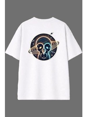 Vsrn Uzaylılar Geliyor Tasarım Arka Baskılı Beyaz Oversize T Shirt