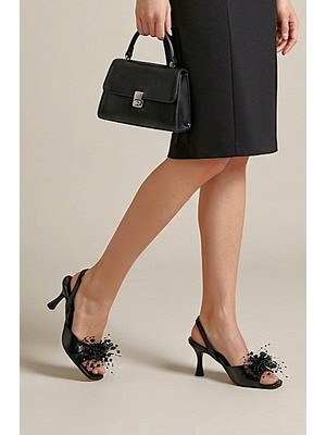 Gökhan Talay Virella Esnek Yumuşak Kaymaz Taban (4 Cm) Siyah Rugan El Yapımı Boncuk Detaylı Kadın Topuklu Ayakkabı