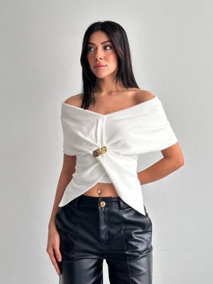 Cemo Kadın Omzu Açık Tokalı Asimetrik Triko Bluz