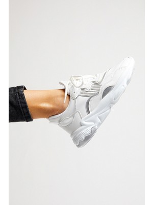 Tonny Black Kadınlar İçin  Beyaz Spor Ayakkabı TB248 Suni Deri ve Kaymaz Taban Özelliği