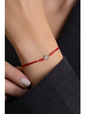 Bayar Gold 14 Ayar Altın Kırmızı İpli Taşlı Yonca Bileklik