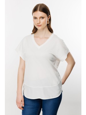 On Kadın Büyük Beden V Yaka Parçalı T-Shirt 71476 Ekru