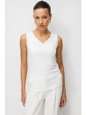 On Kadın Dilim Yaka Basic Bluz 71315 Ekru