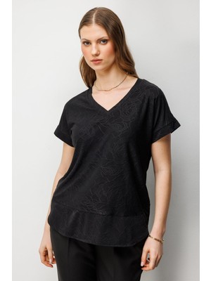 On Kadın Büyük Beden V Yaka Desenli Bluz 71343 Siyah